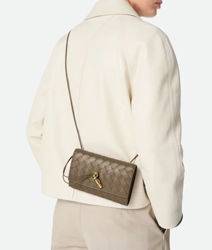 Andiamo Pouch with strap Andiamo Pouch with strap