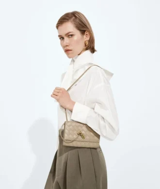 Andiamo Pouch with strap