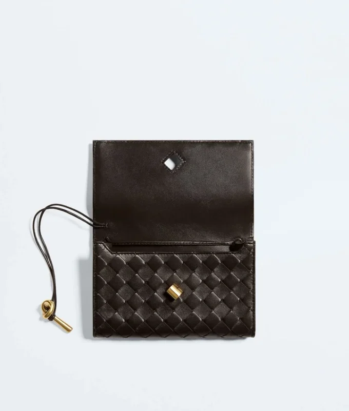 Andiamo Pouch with strap