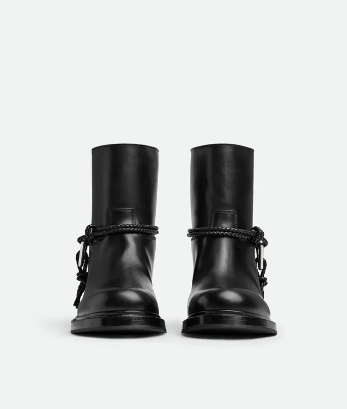 Bottes James