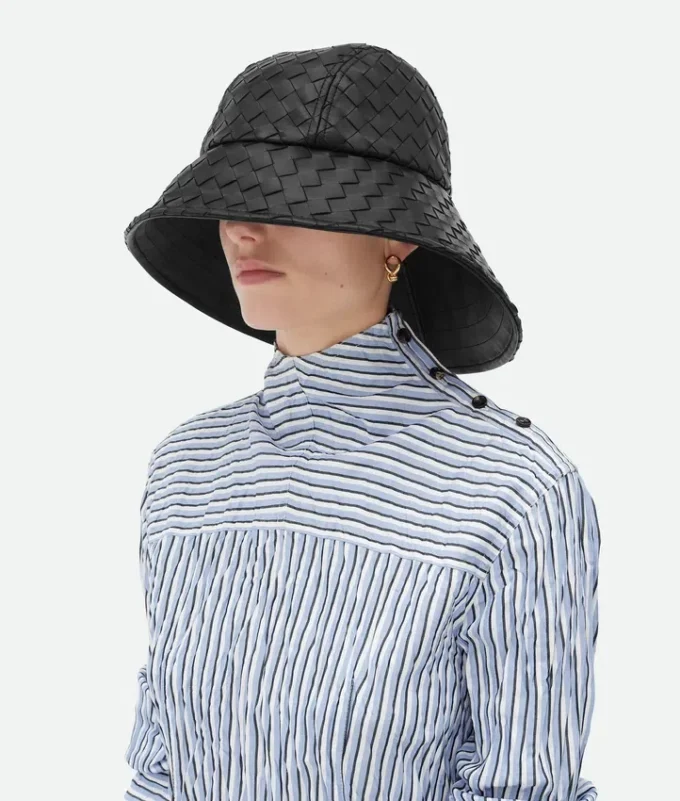 Chapeau en cuir Intrecciato Chapeau en cuir Intrecciato