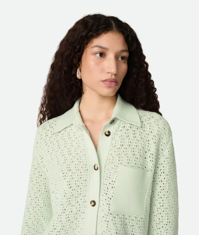Chemise en coton tricoté au crochet
