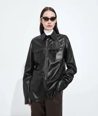 Chemise en cuir semi-brillant