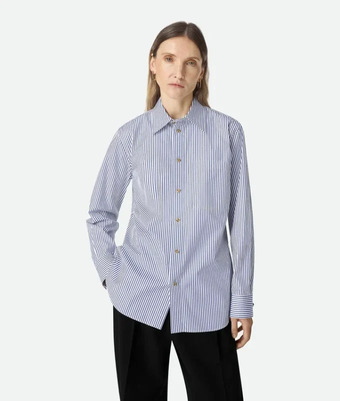 Chemise en popeline de coton à fines rayures Chemise en popeline de coton à fines rayures