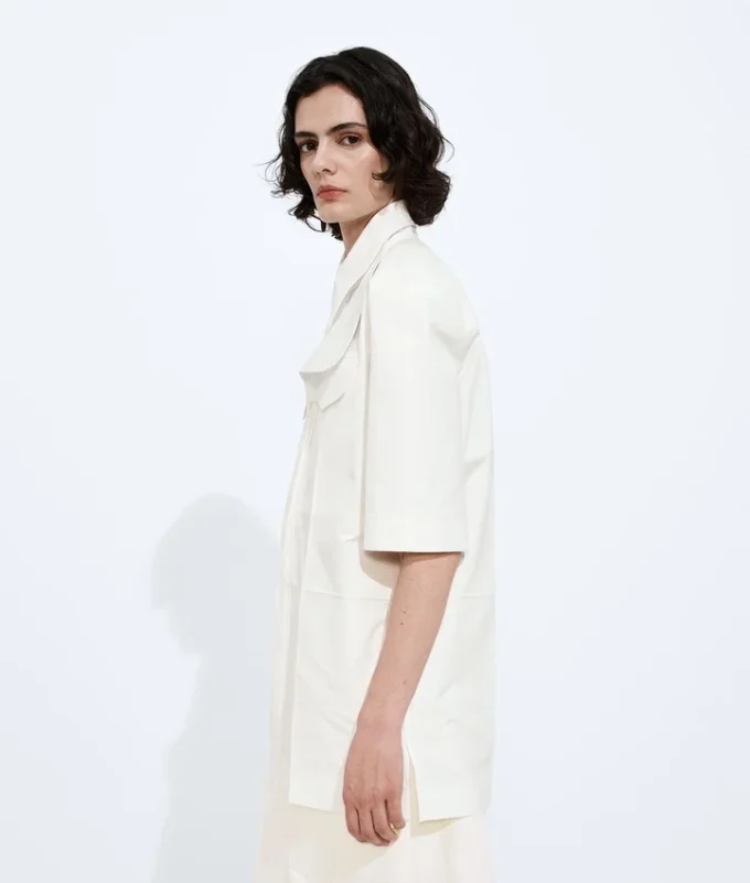 Chemise en toile de coton compacte