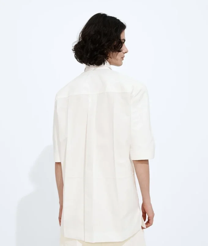 Chemise en toile de coton compacte