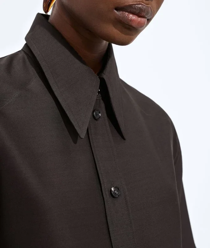 Chemise en toile de laine et soie Chemise en toile de laine et soie