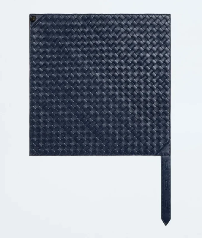 Foulard en cuir Intrecciato