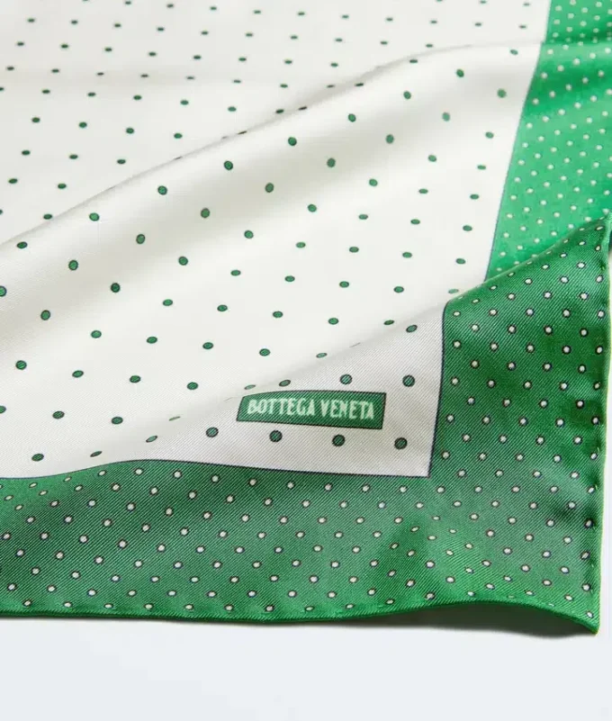 Foulard en twill de soie
