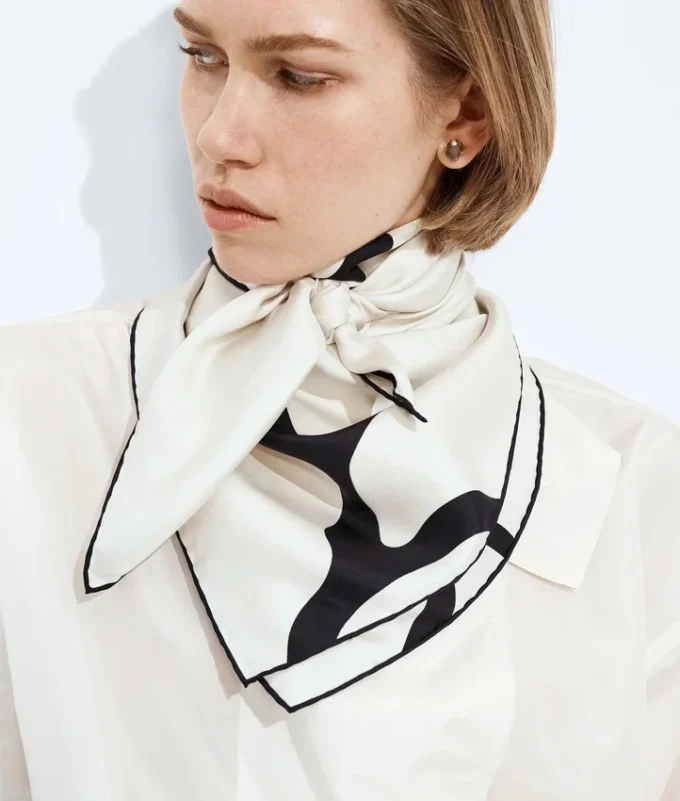 Foulard en twill de soie