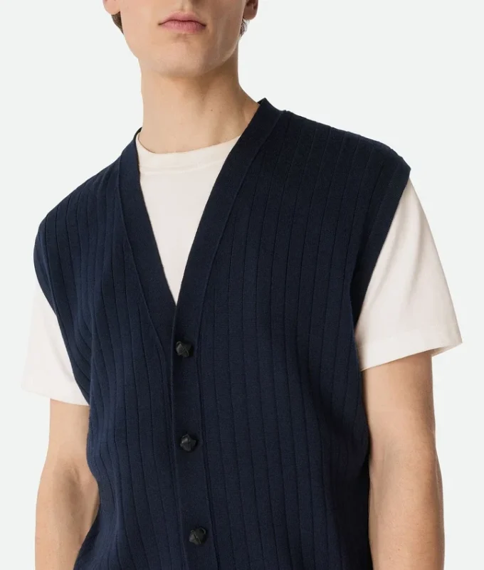 Gilet en laine côtelée Gilet en laine côtelée