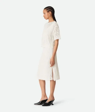 Haut en dentelle de coton et de soie
