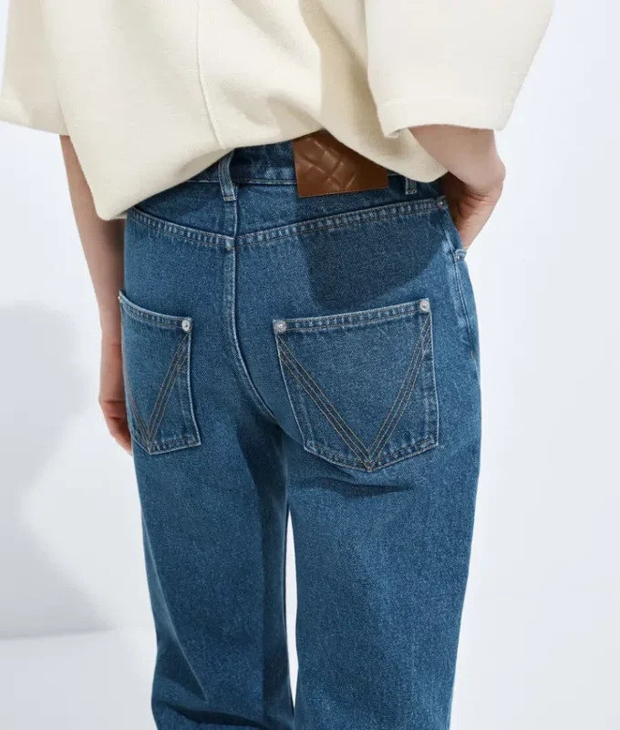 Jean droit indigo moyen