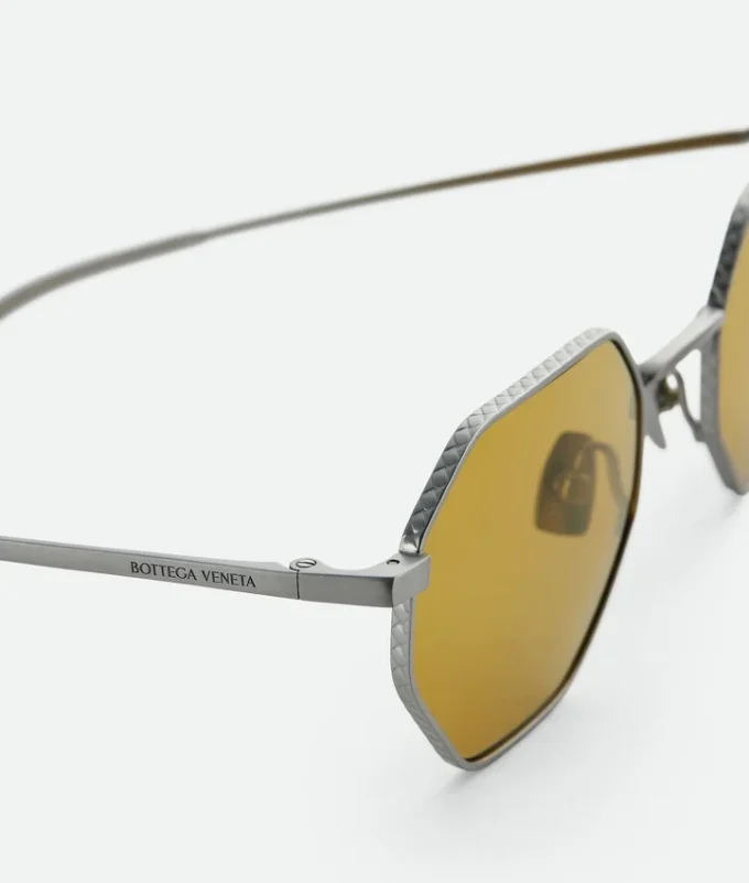 Lunettes de soleil géométriques Intrecciato