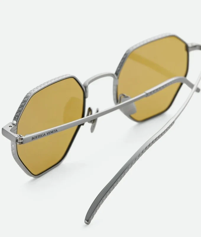 Lunettes de soleil géométriques Intrecciato