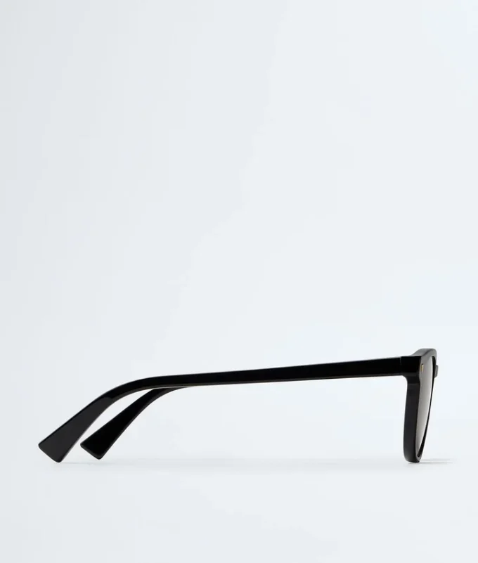 Lunettes de soleil Panthos en acétate recyclé souple Lunettes de soleil Panthos en acétate recyclé souple