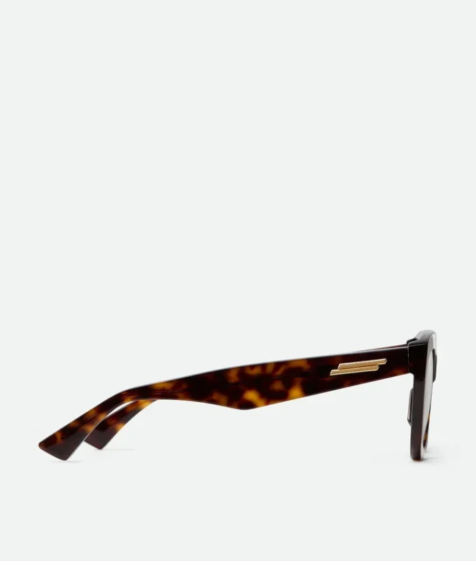 Lunettes œil-de-chat classiques en acétate recyclé Lunettes œil-de-chat classiques en acétate recyclé