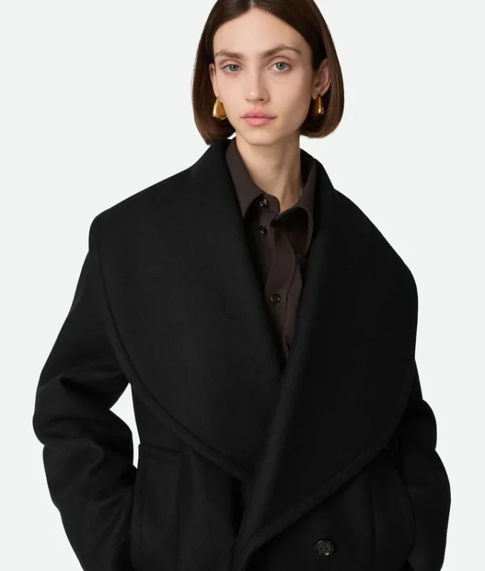 Manteau court en laine Stretch