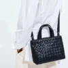 Mini sac fourre-tout zippé Intrecciato