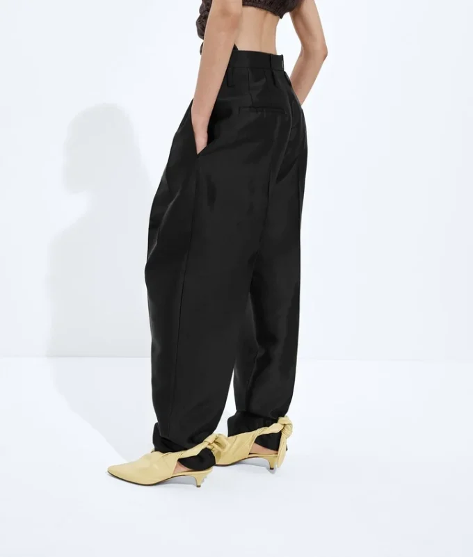 Pantalon en sergé de coton et viscose délavé