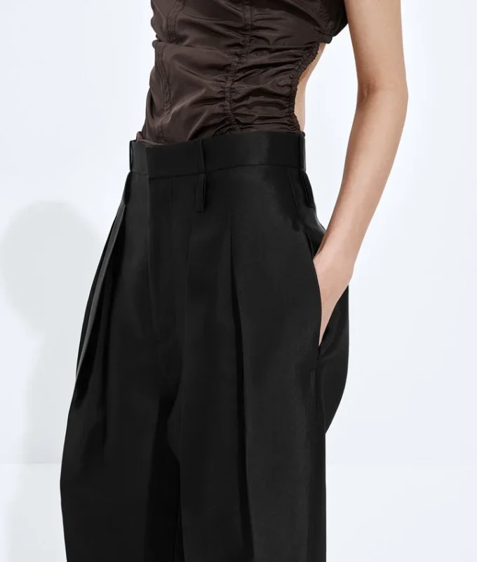 Pantalon en sergé de coton et viscose délavé