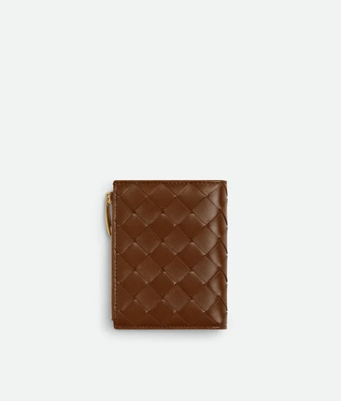 Petit portefeuille à deux volets en cuir Intrecciato Petit portefeuille à deux volets en cuir Intrecciato