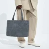 Petit sac fourre-tout Intrecciato à fermeture éclair