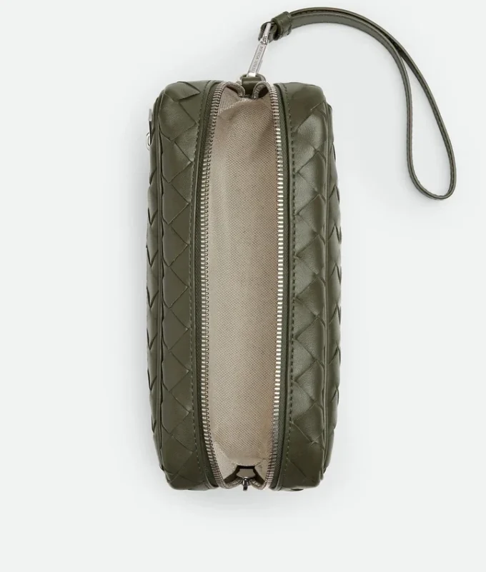 Petite pochette Intrecciato avec dragonne