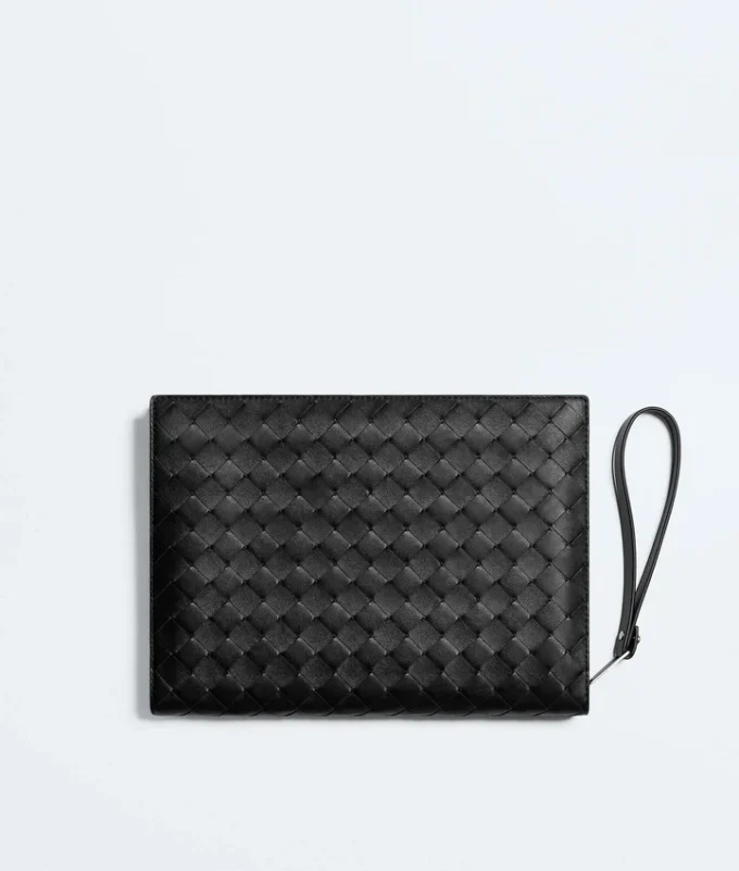 Petite pochette Intrecciato avec dragonne