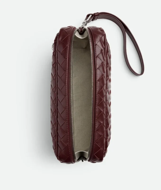 Pochette Intrecciato avec dragonne