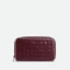 Pochette moyenne Intrecciato à fermeture éclair