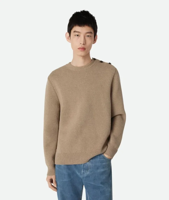 Pull en laine compact