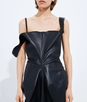 Robe en cuir semi-brillant