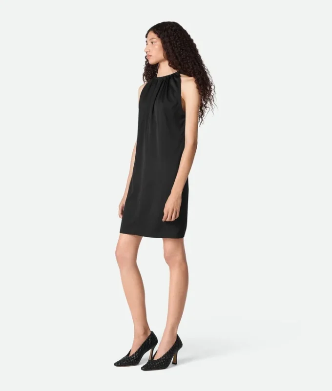 Robe en satin de viscose