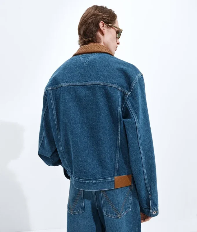 Veste en denim indigo taille moyenne