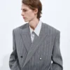 Veste en laine légère à fines rayures Veste en laine légère à fines rayures